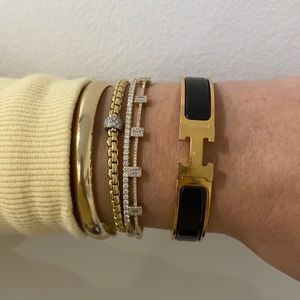 Hermès bracelet worn once